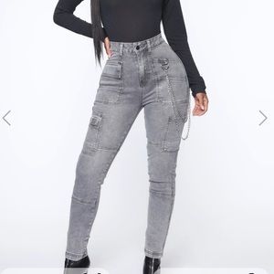 Cargo jeans with chain